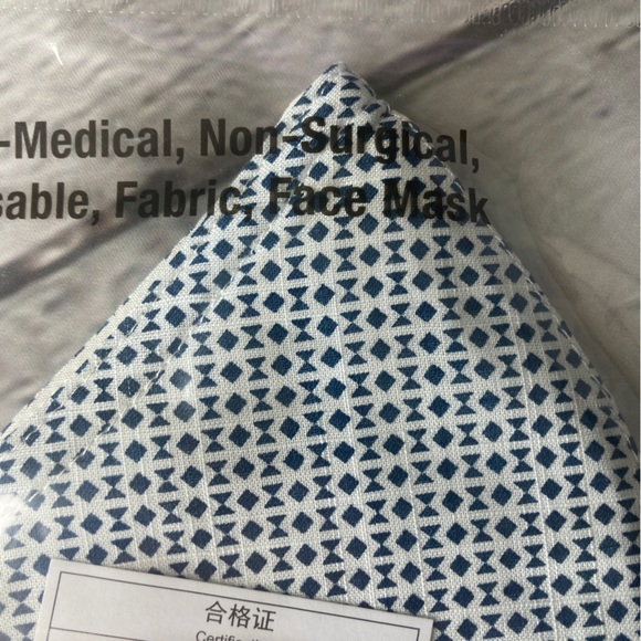 Goodfellow & Co Set of 6 Adult Fabric Face Masks (3 packs of 2), 100% Cotton - Picture 6 of 15